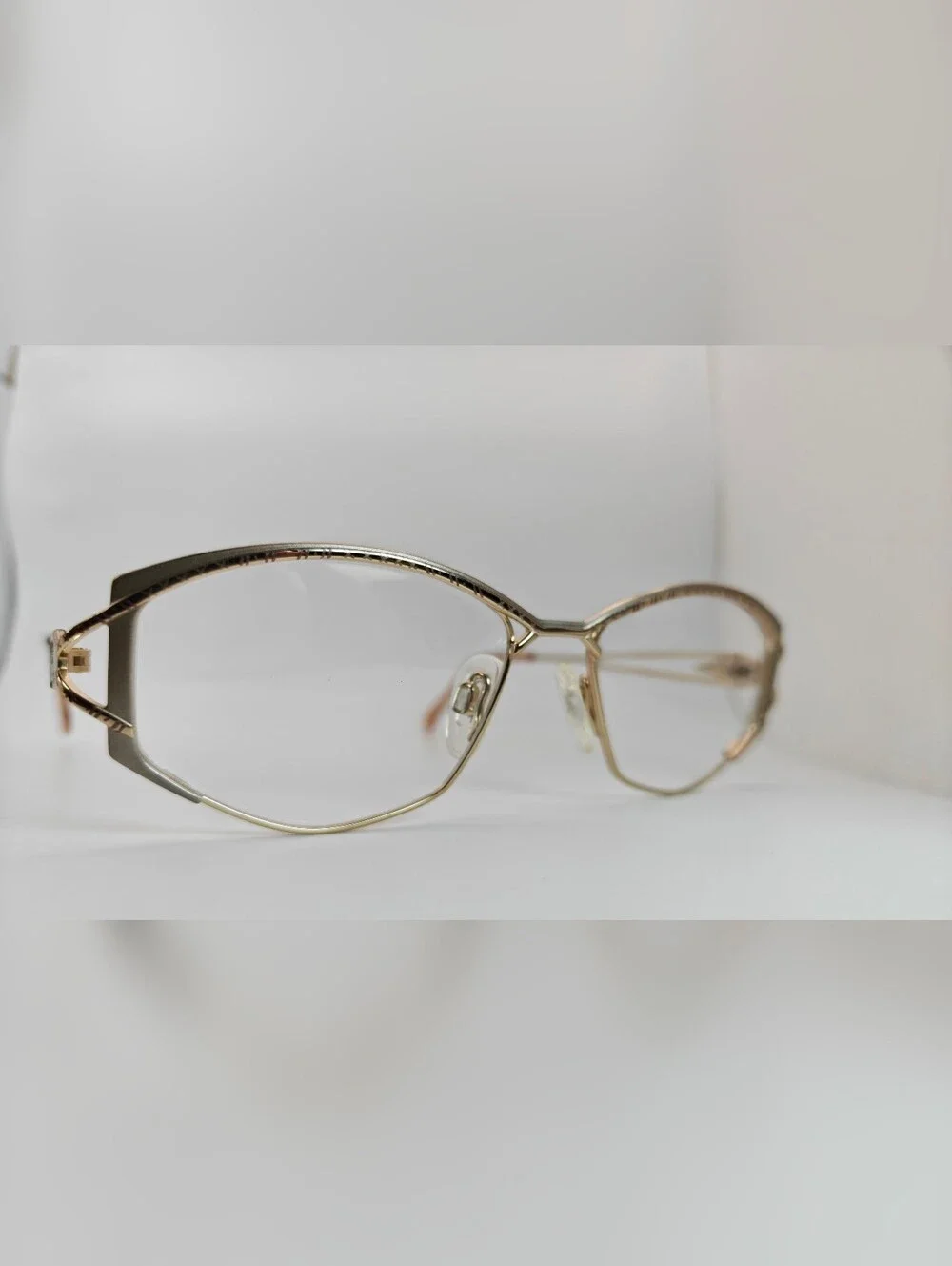 Cazal. Cazal 129. Col 923. Women's Gold Metal Cat-Eye Eyeglass Frame